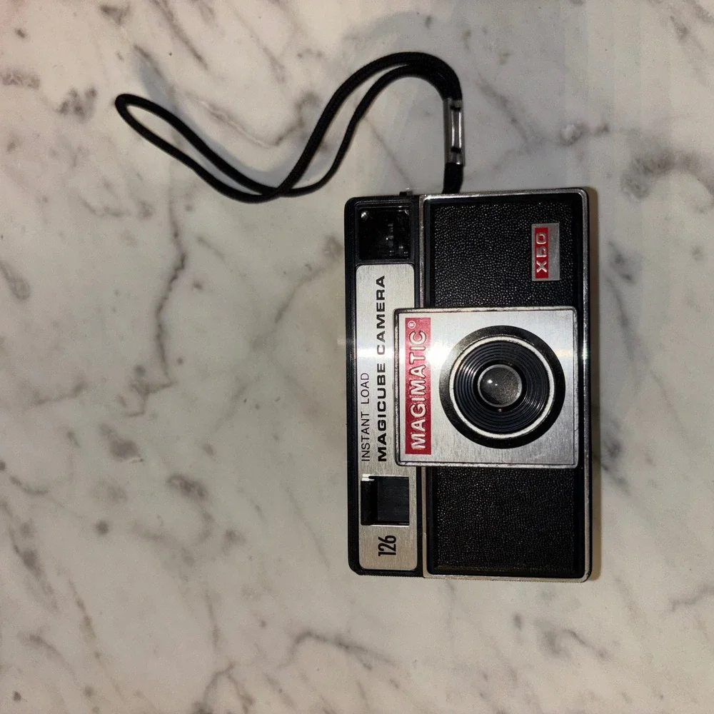 Vintage Magimatic X50 126 Film Camera Imperial Camera Corp Magicube Black Silver